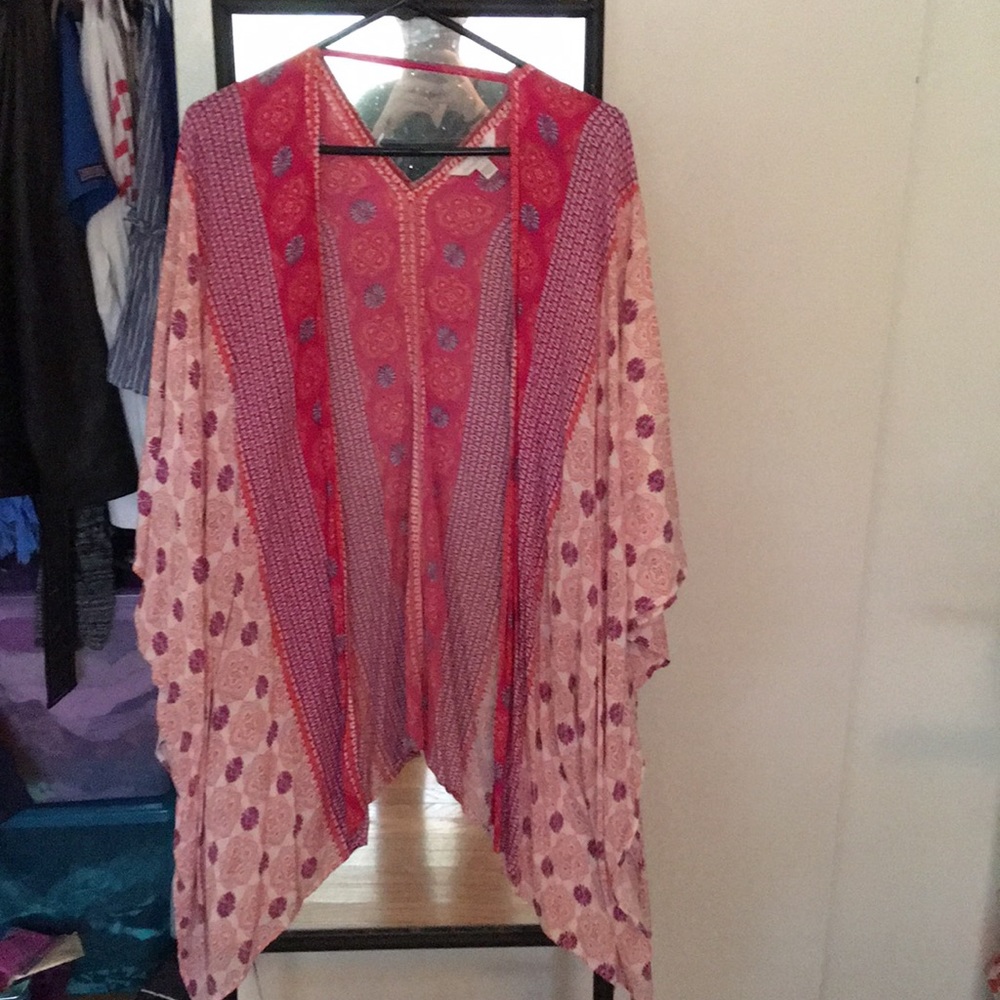 Charming Charlie Flowery Kimono